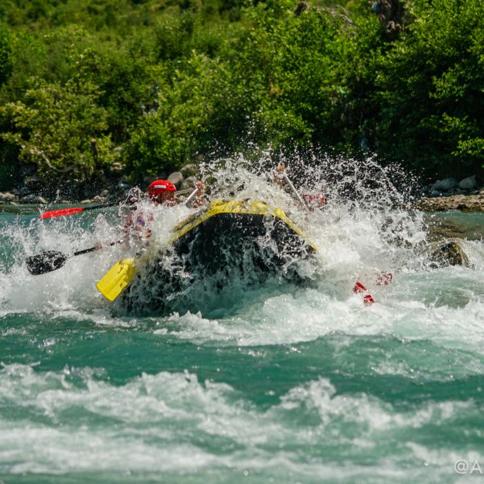 Vip rafting in Albania